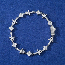 Cargar imagen en el visor de la galería, Pulsera Cruz + Trébol Moissanitas-Plata Ley 925