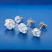 Cargar imagen en el visor de la galería, Topitos Flor Moissanitas-Plata Ley 925
