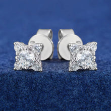 Cargar imagen en el visor de la galería, Aretes Moissanitas-Plata Ley 925

