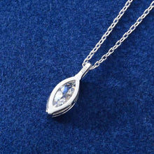 Cargar imagen en el visor de la galería, Collar + Dije Piedra central Plata Ley 925-Moissanitas
