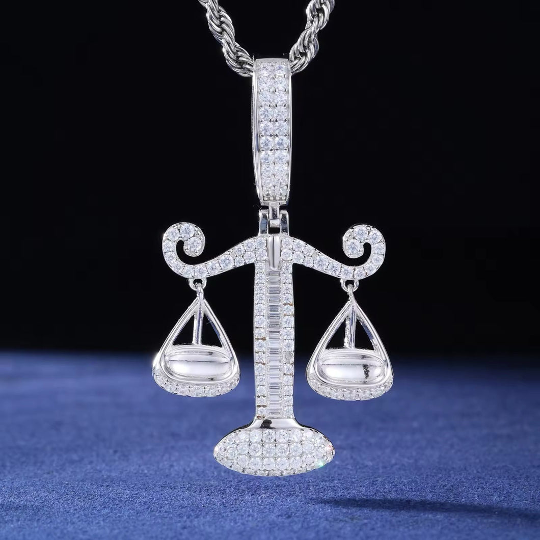Dije Balanza Justicia Plata Ley 925-Moissanitas