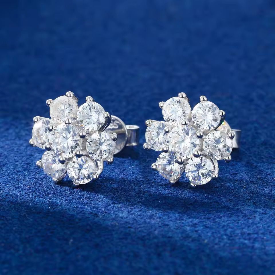 Aretes Flor Moissanitas-Plata Ley 925