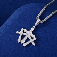 Cargar imagen en el visor de la galería, Dije 3 Cruces Plata Ley 925-Moissanitas
