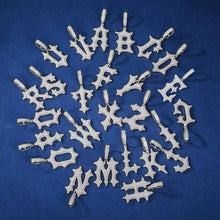 Cargar imagen en el visor de la galería, Dije Inicial Plata Ley 925-Moissanitas
