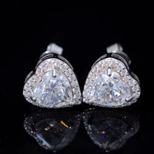 Cargar imagen en el visor de la galería, Aretes Corazón Plata Ley 925-Moissanitas
