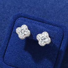 Cargar imagen en el visor de la galería, Aretes Trébol Plata Ley 925-Moissanitas
